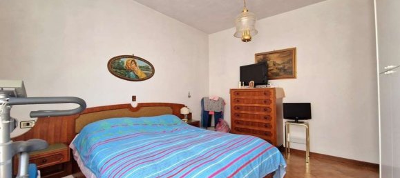 Villa de 8 habitaciónes en Pettenasco, Italy No. 143747 25