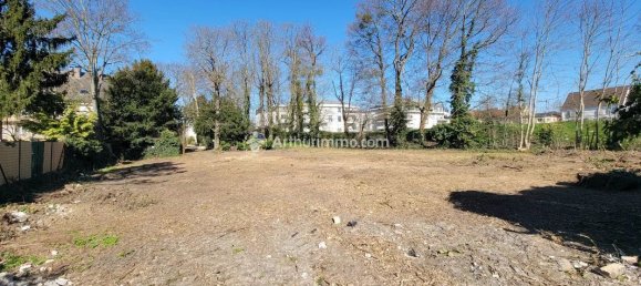 Terreno en Sarcelles, France 1800 m² No. 121606 2