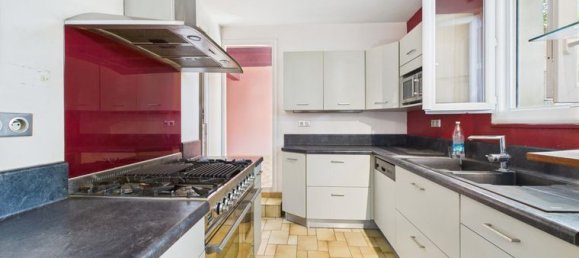 5 bedrooms House in Romans-sur-Isere, France No. 302917 8