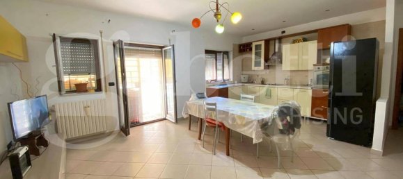 2 Schlafzimmer Wohnung in Trani, Italy, Nr. 263776 3