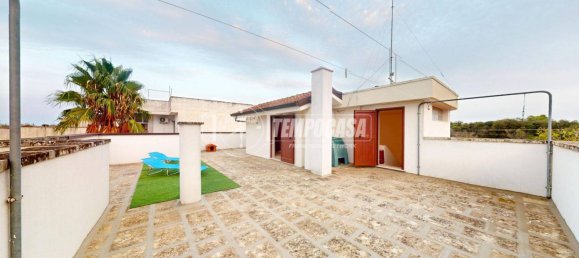 3 bedrooms House in Lizzanello, Italy No. 331813 37