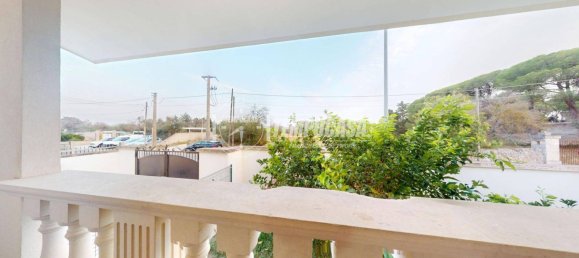 3 bedrooms House in Lizzanello, Italy No. 331813 23