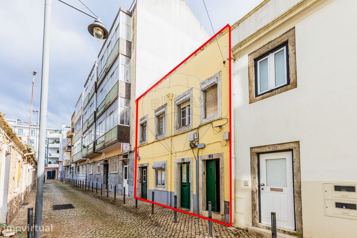 9 bedrooms Building in Lisbon, Portugal No. 233022