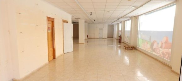 Gewerbliche Immobilie in Torrevieja, Spain 452m², Nr. 184624 3