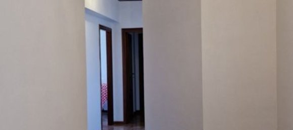 4 bedrooms Apartment in San Nicola la Strada, Italy No. 381602 5