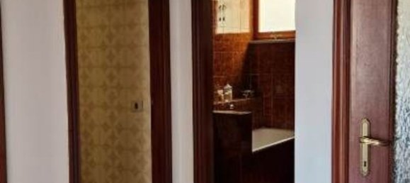 4 bedrooms Apartment in San Nicola la Strada, Italy No. 381602 6