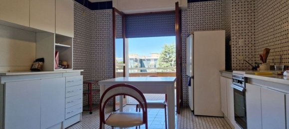 4 bedrooms Apartment in San Nicola la Strada, Italy No. 381602 4