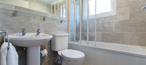 3 bedrooms House in Kenley, United Kingdom No. 8033 15