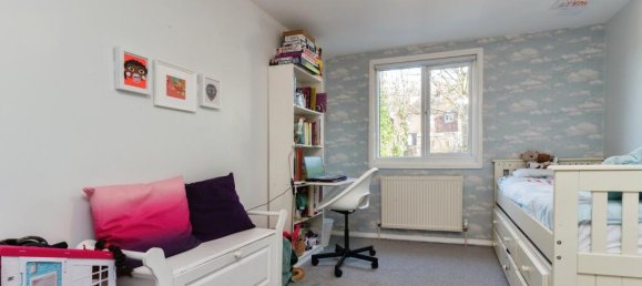 3 bedrooms House in Kenley, United Kingdom No. 8033 8