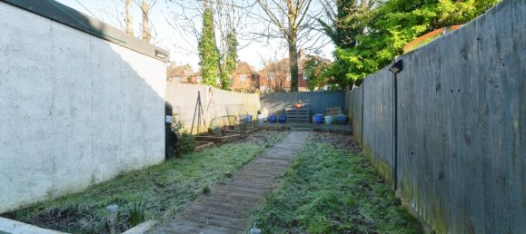 3 bedrooms House in Kenley, United Kingdom No. 8033 5