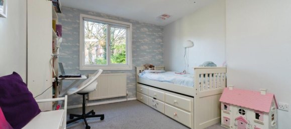 3 bedrooms House in Kenley, United Kingdom No. 8033 4