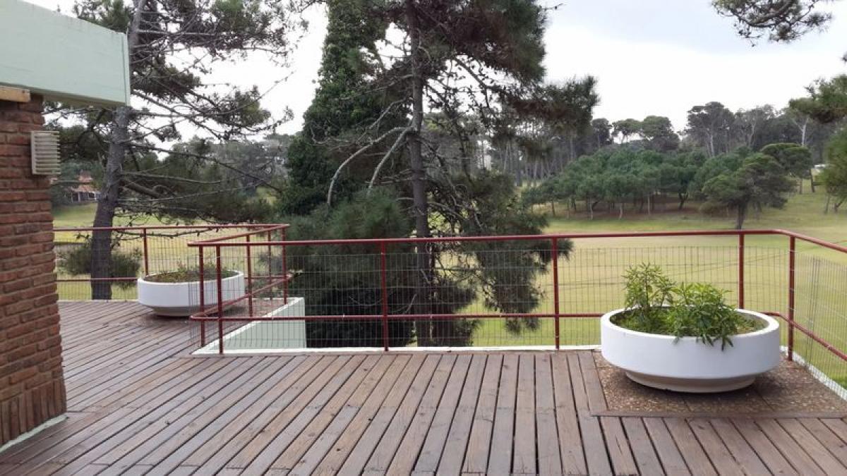 3 bedrooms House in Mar del Plata, Argentina No. 92590