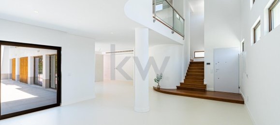 4 bedrooms Villa in Almada, Portugal No. 146150 14