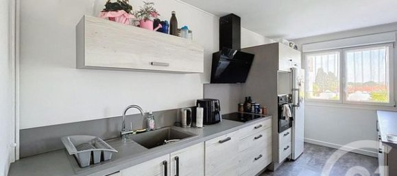 Apartamento de 3 dormitorios en Vandoeuvre-les-Nancy, France No. 310068 2