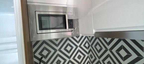 Apartamento de 1 dormitorio en Madrid, Spain No. 180841 3