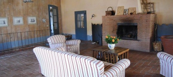 7 rooms Apartment in Arezzo, Italy No. 93042 27