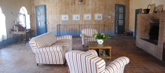 7 rooms Apartment in Arezzo, Italy No. 93042 26