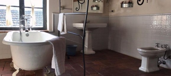 7 rooms Apartment in Arezzo, Italy No. 93042 22