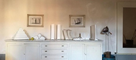 7 rooms Apartment in Arezzo, Italy No. 93042 3