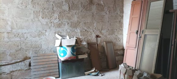 3-salle Bâtiment à Monteiasi, Italy No. 129016 13