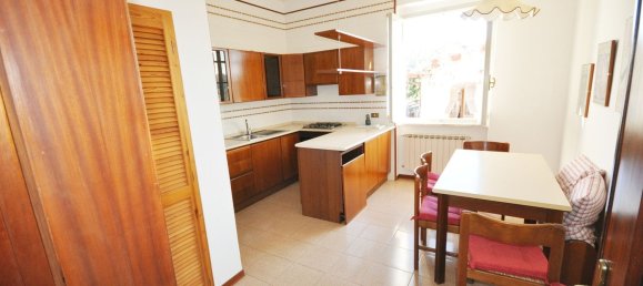 5 rooms Apartment in Vezzano Ligure, Italy No. 109077 6