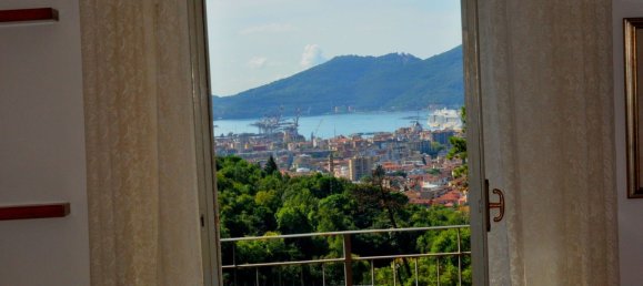 5 rooms Apartment in Vezzano Ligure, Italy No. 109077 10