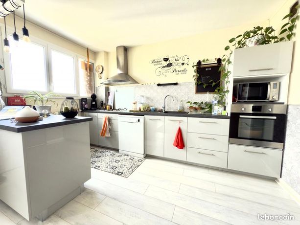 2 bedrooms Apartment in Poitiers, France No. 306406