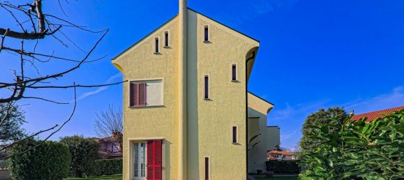 5غرفة منزل في Biassono, Italy رقم 13550 13