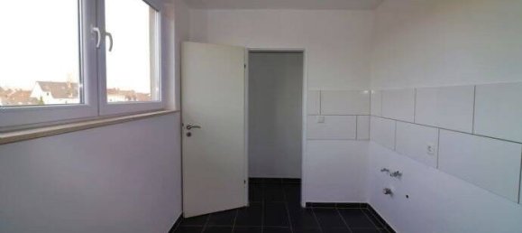 2 rooms Apartment in Essen, Germany No. 11346 11