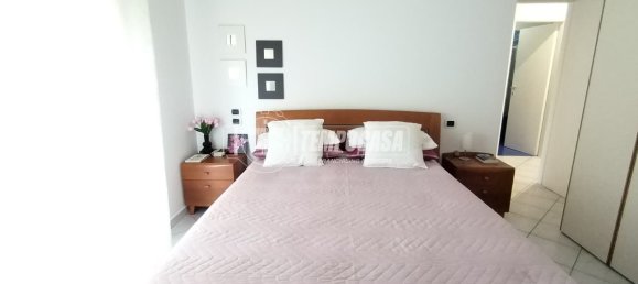 Apartamento de 3 dormitorios en Città Sant'Angelo, Italy No. 365778 6