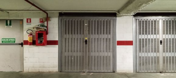 Garage à Rome, Italy 19m² No. 46774 24