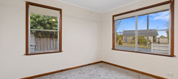 3 bedrooms House in Leongatha, Australia No. 554 8