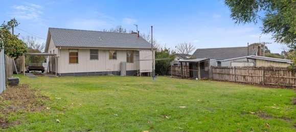 3 bedrooms House in Leongatha, Australia No. 554 16