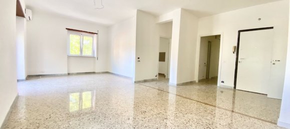 5 bedrooms Apartment in Latina, Italy No. 350072 5