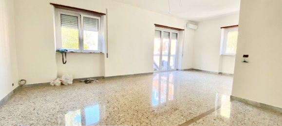 5 bedrooms Apartment in Latina, Italy No. 350072 9