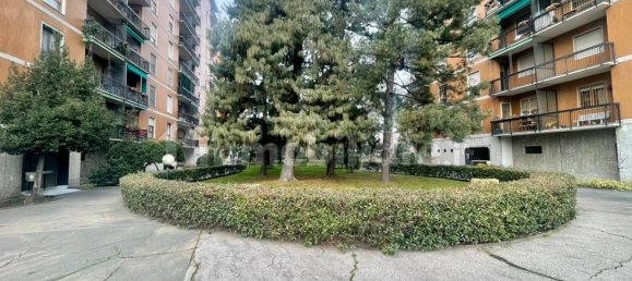 Apartamento de 1 dormitorio en Corsico, Italy No. 210421 3