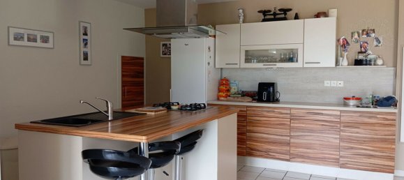 Casa de 5 dormitorios en Martigne-sur-Mayenne, France No. 360520 3