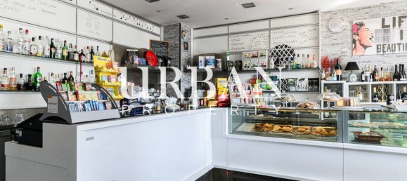 2-salle Propriété commerciale à Rome, Italy No. 196881 9