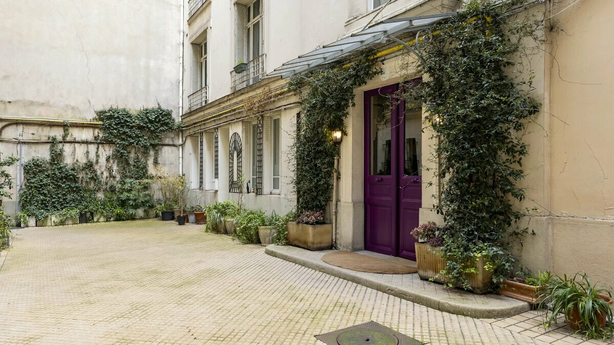 3 bedrooms Duplex in Paris, France No. 141653