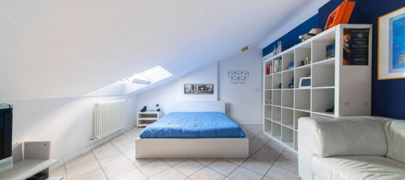 4 bedrooms Apartment in Bologna, Italy No. 89693 22