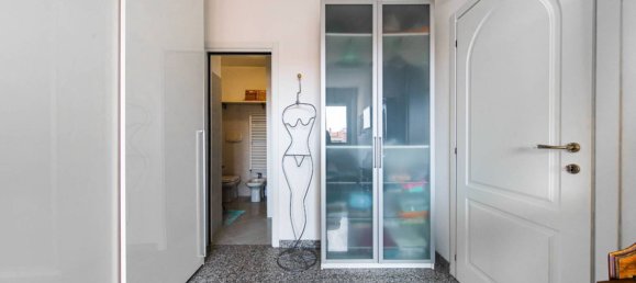 4 bedrooms Apartment in Bologna, Italy No. 89693 43