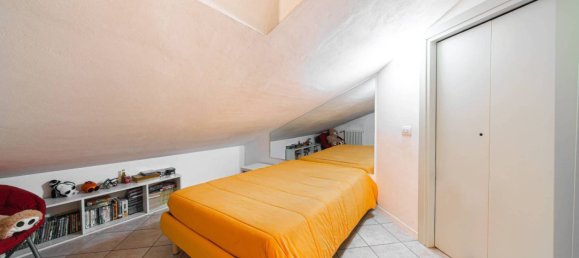 4 bedrooms Apartment in Bologna, Italy No. 89693 17