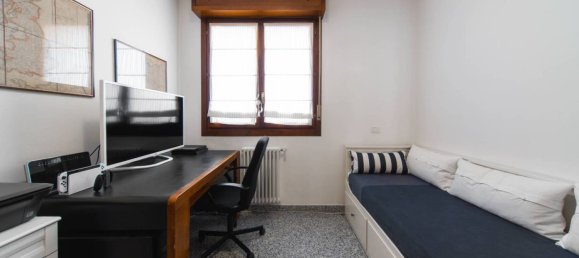 4 bedrooms Apartment in Bologna, Italy No. 89693 15