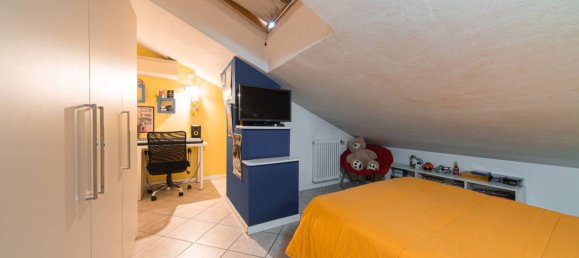 4 bedrooms Apartment in Bologna, Italy No. 89693 18