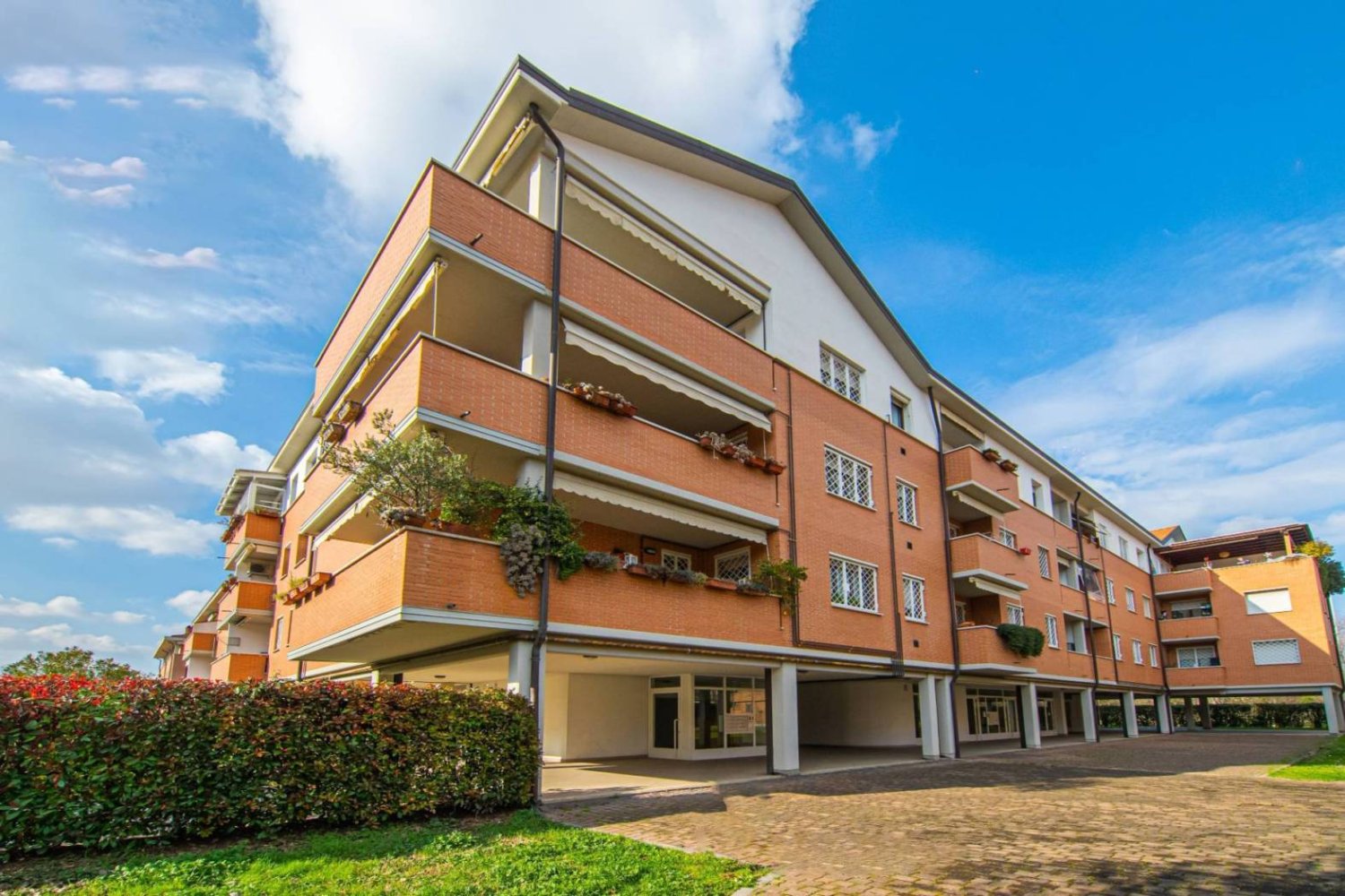 4 bedrooms Apartment in Bologna, Italy No. 89693