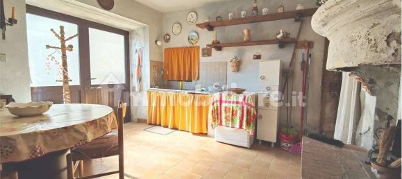 3 bedrooms House in Lucca, Italy No. 149082 8