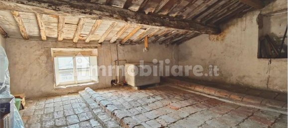 3 bedrooms House in Lucca, Italy No. 149082 18