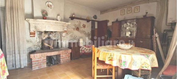 3 bedrooms House in Lucca, Italy No. 149082 6