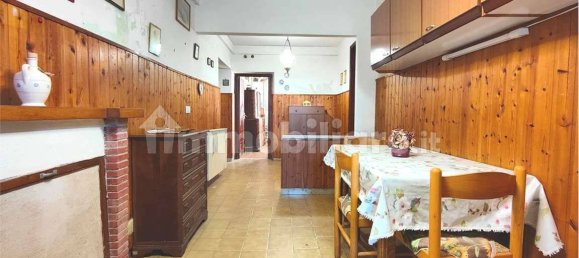 3 bedrooms House in Lucca, Italy No. 149082 5