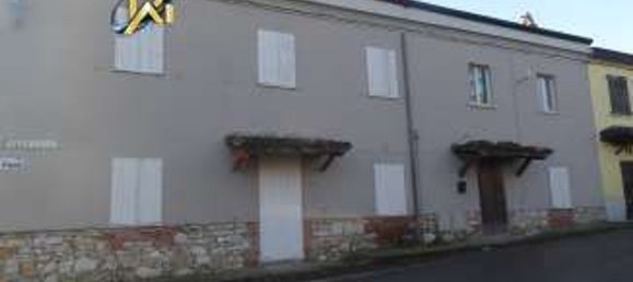 3 rooms Apartment in Gazzola, Italy No. 98465 27